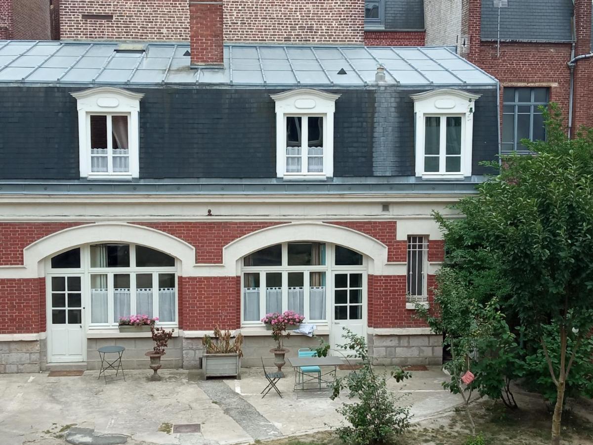 Апартаменты Au Pied Du Beffroi Аррас Экстерьер фото